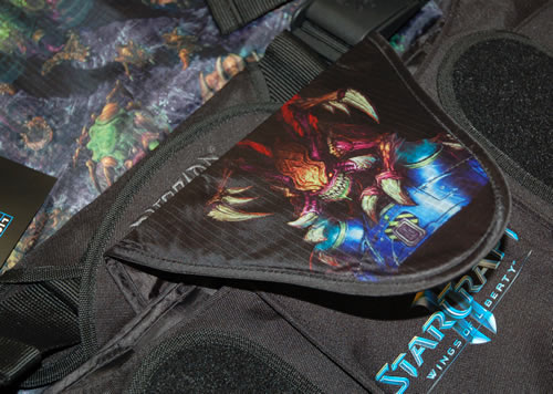 StarCraft® II Zerg Edition Messenger Bag - Фото 5